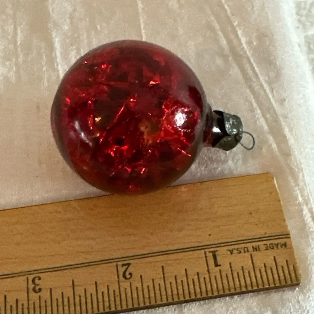 VINTAGE UNSILVERED RED TINSEL GLASS ORNAMENT USSR